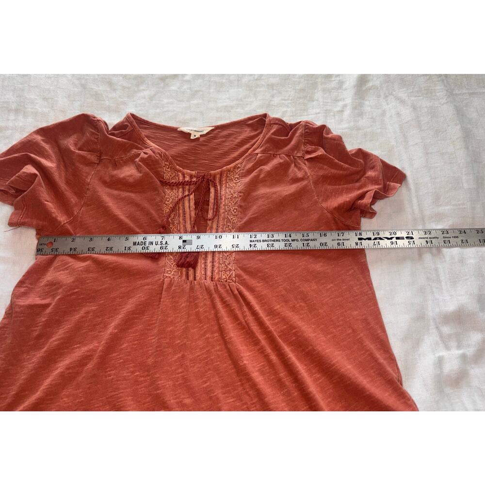 EUC Lucky Brand embroidered peasant style short sleeves, faded brick color, Med - Picture 7 of 8